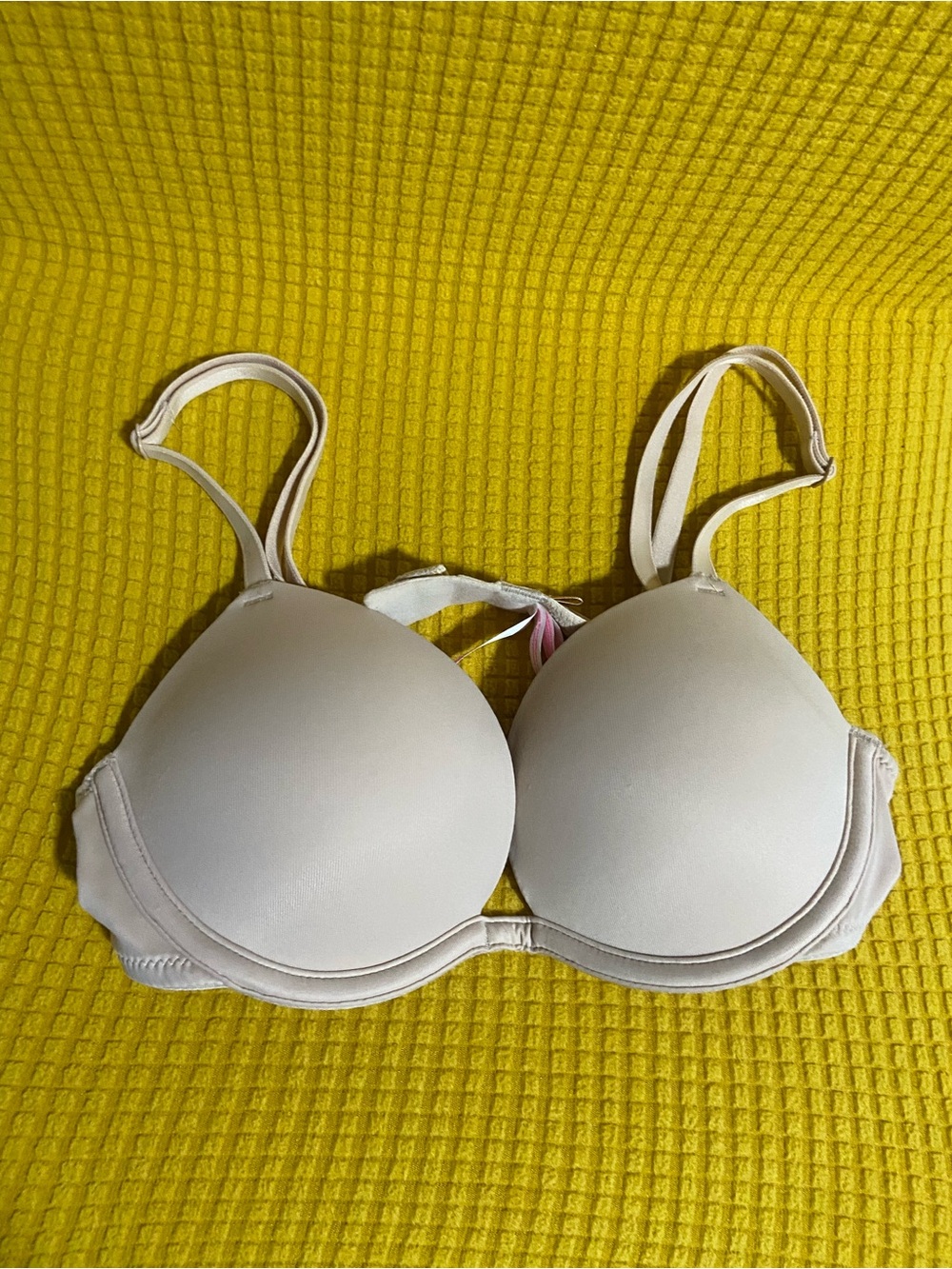 PINK Cream WEAR EVERYWHERE Super Push-Up Bra
